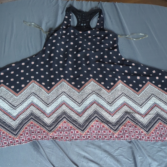 Dresses & Skirts - Stylish Backless Black and White Dress